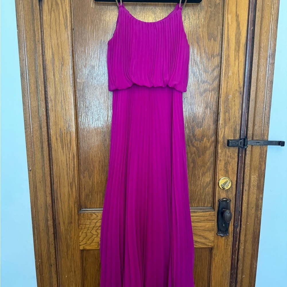 Xscape Fuchsia pleated dress with chain straps - Picture 5 of 7